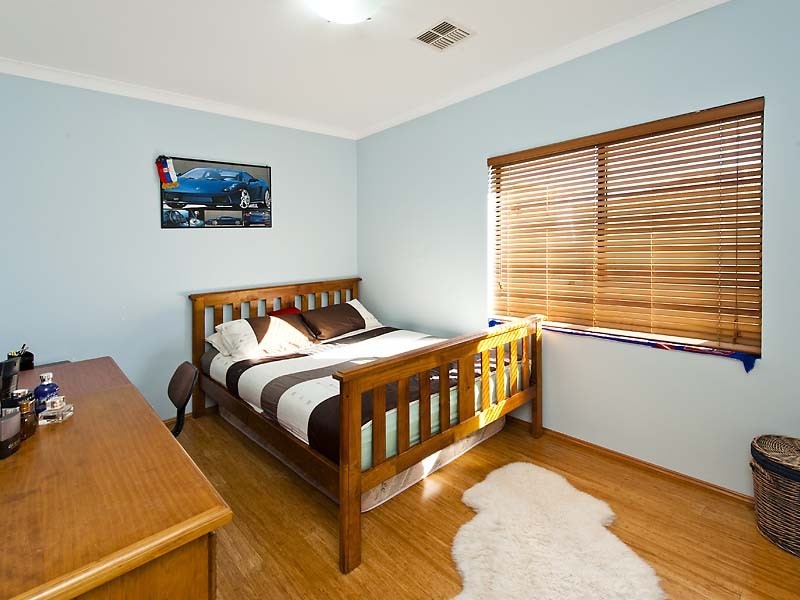 106 Hawker Street, Shoalwater WA 6169