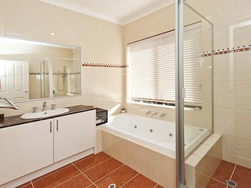 106 Hawker Street, Shoalwater WA 6169