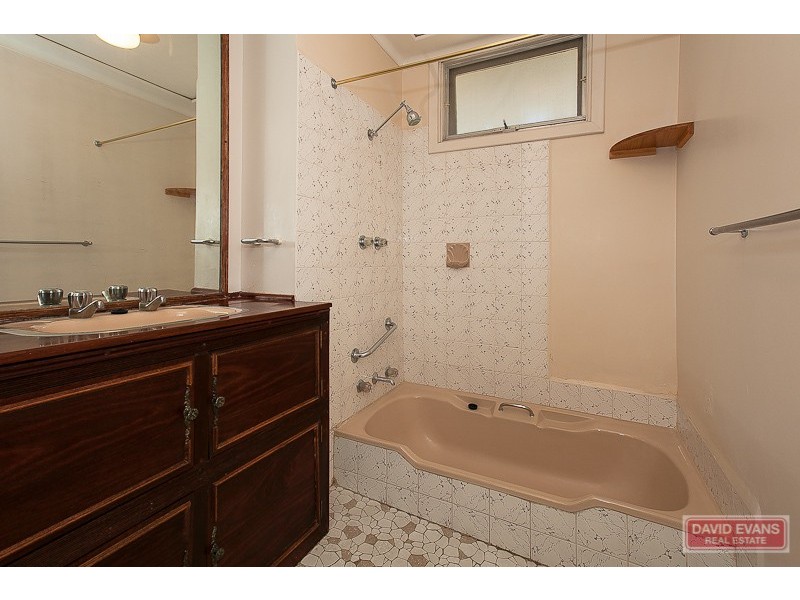 7 Taurus Court, Rockingham WA 6168