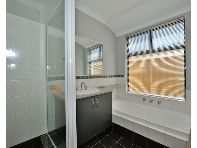 20 Brindabella Avenue, Rockingham WA 6168