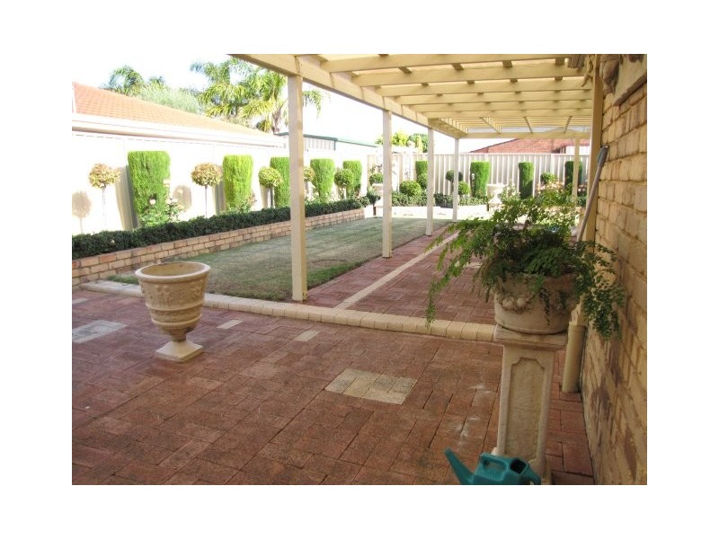 35 Cruise Road, Safety Bay WA 6169