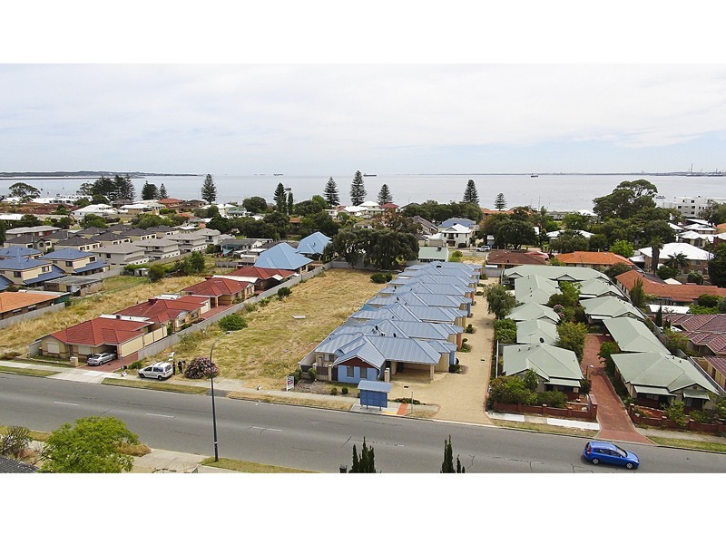 2/66 Parkin Street, Rockingham WA 6168