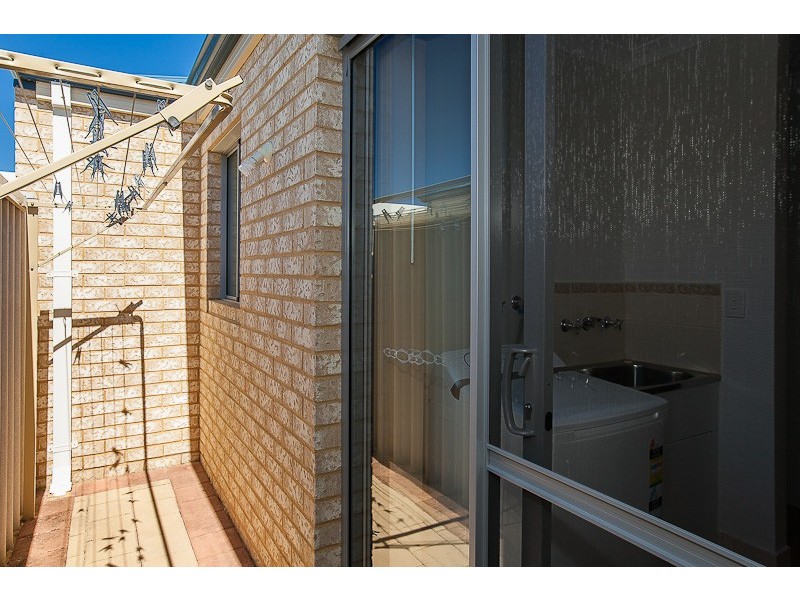 2/66 Parkin Street, Rockingham WA 6168
