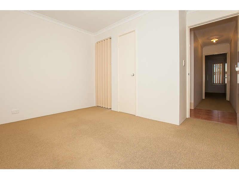 2/66 Parkin Street, Rockingham WA 6168