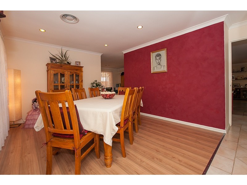 33 Cumberland Way, Waikiki WA 6169