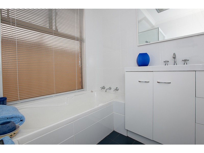 33 Cumberland Way, Waikiki WA 6169