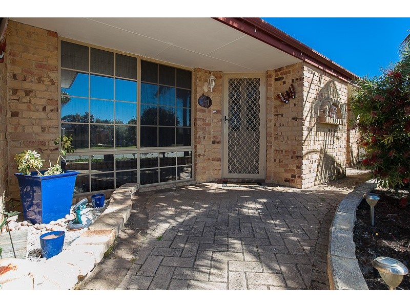 33 Cumberland Way, Waikiki WA 6169