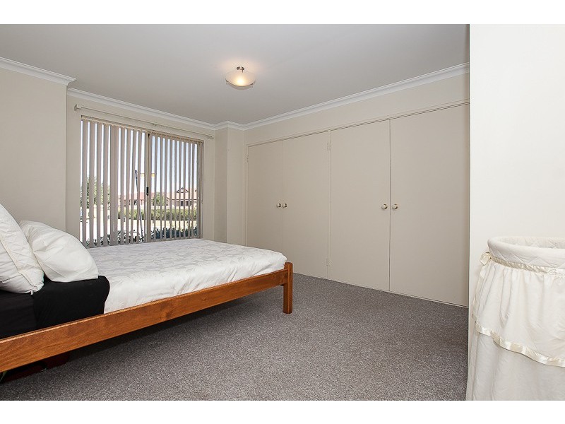 80 Fisher Street, Rockingham WA 6168