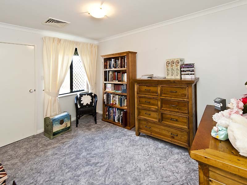 196 Fendam Street, Warnbro WA 6169