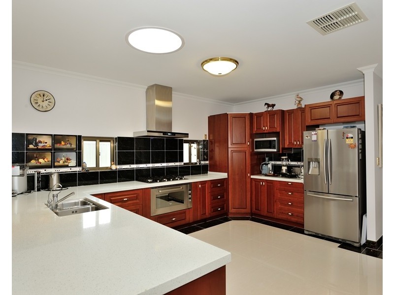 4 State Place, Baldivis WA 6171