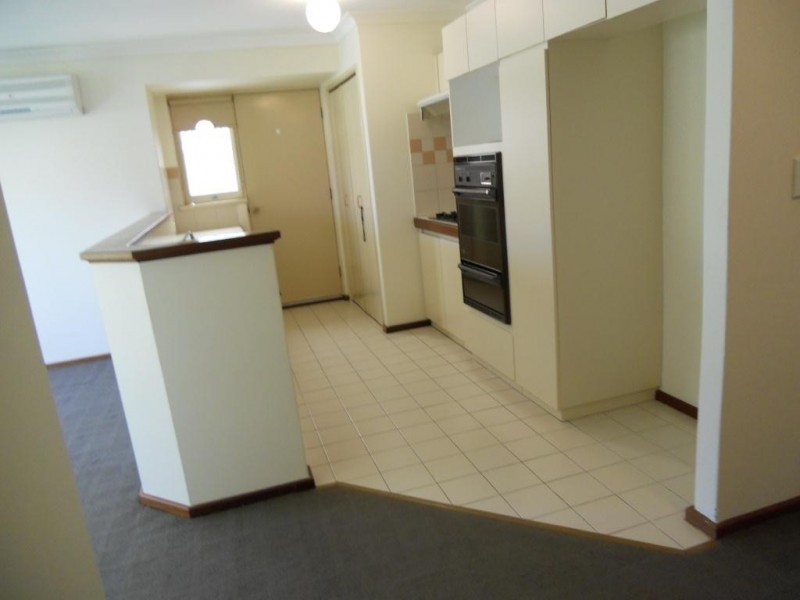 8/20 Kybra Mews, Rockingham WA 6168