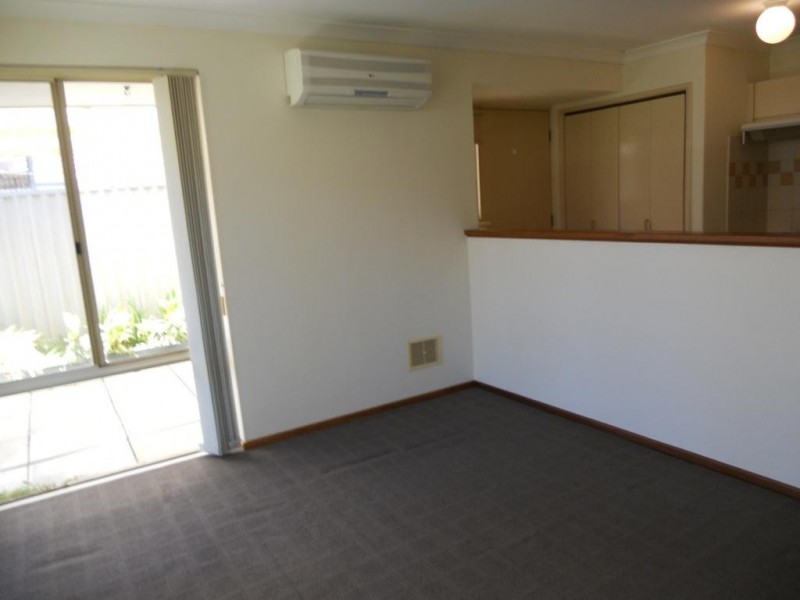 8/20 Kybra Mews, Rockingham WA 6168