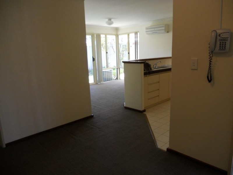 8/20 Kybra Mews, Rockingham WA 6168