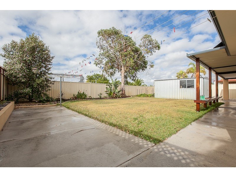 6 Swifts Court, Rockingham WA 6168
