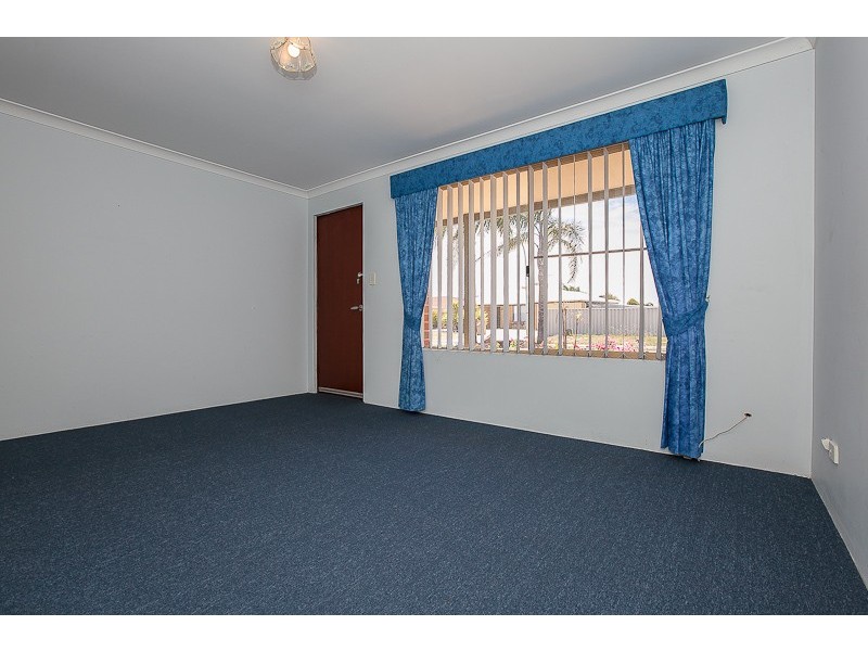 2 Lightfoot Place, Cooloongup WA 6168