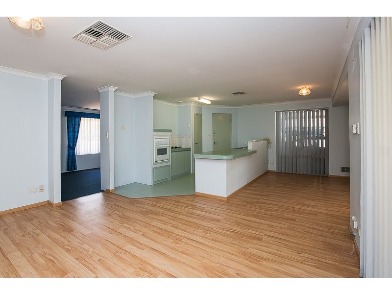 2 Lightfoot Place, Cooloongup WA 6168