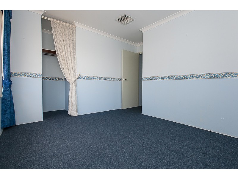 2 Lightfoot Place, Cooloongup WA 6168