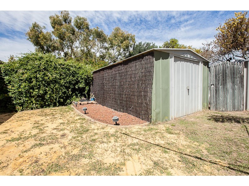 2 Lightfoot Place, Cooloongup WA 6168