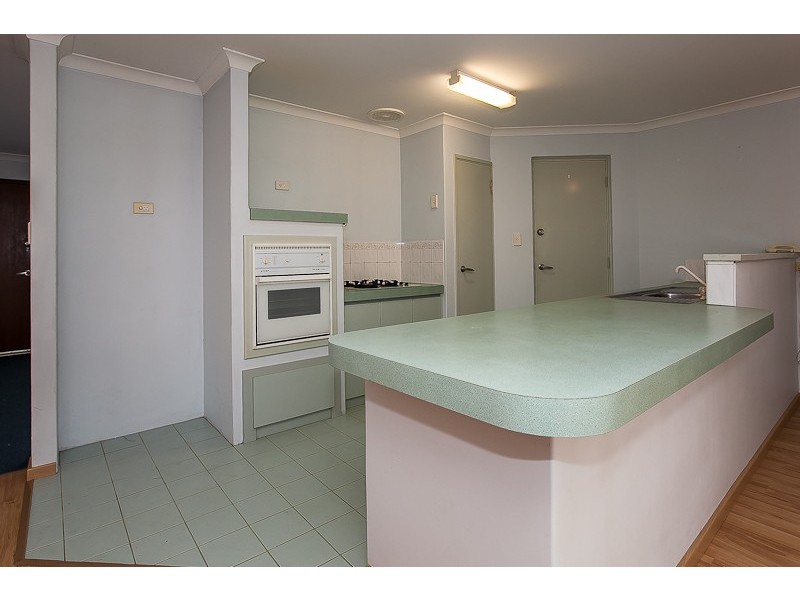 2 Lightfoot Place, Cooloongup WA 6168