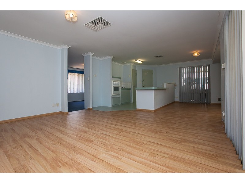 2 Lightfoot Place, Cooloongup WA 6168