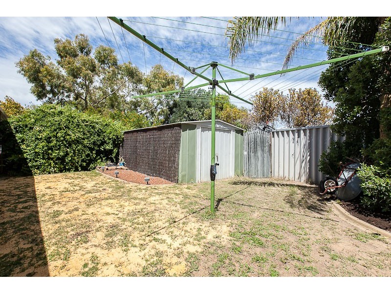2 Lightfoot Place, Cooloongup WA 6168