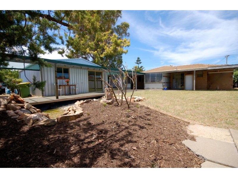23 Wooramel Way, Cooloongup WA 6168