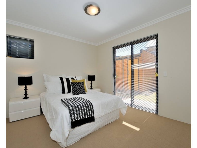 6 / 3 Sloan Street, Rockingham WA 6168