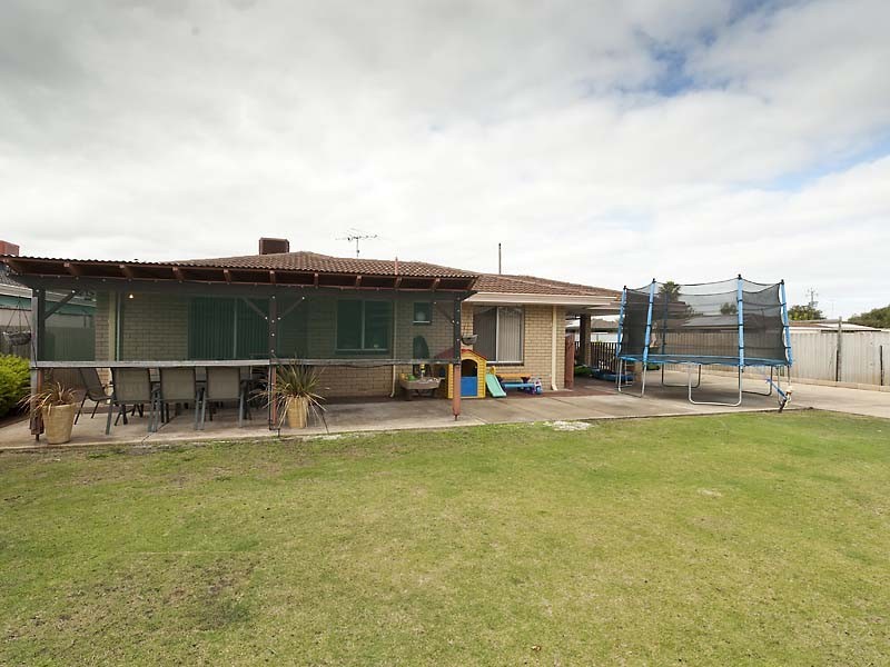 31 Boon Court, Rockingham WA 6168