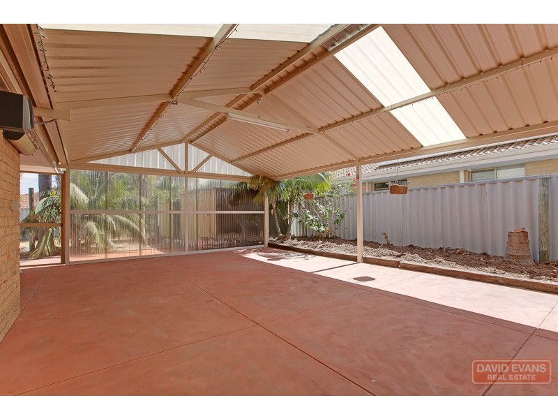 21 Serenoa Court, Warnbro WA 6169