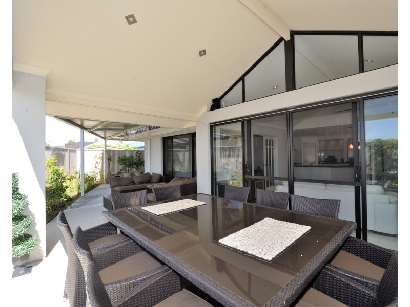 42 Whitemoss Turn, Waikiki WA 6169