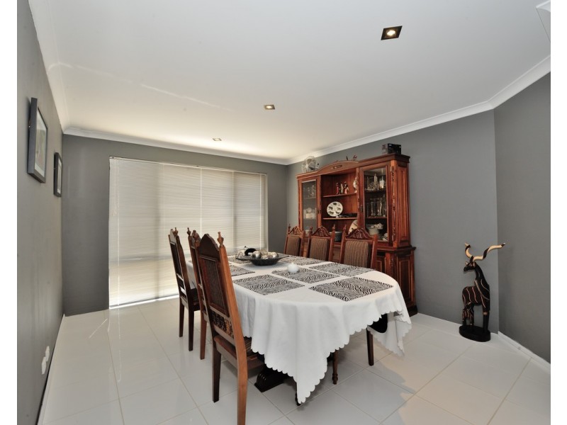 42 Whitemoss Turn, Waikiki WA 6169