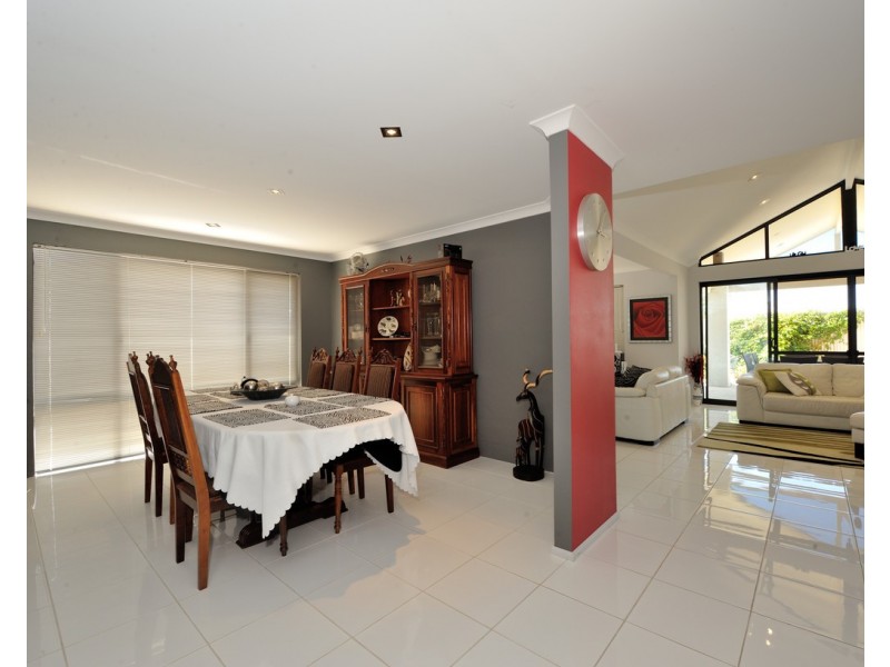 42 Whitemoss Turn, Waikiki WA 6169