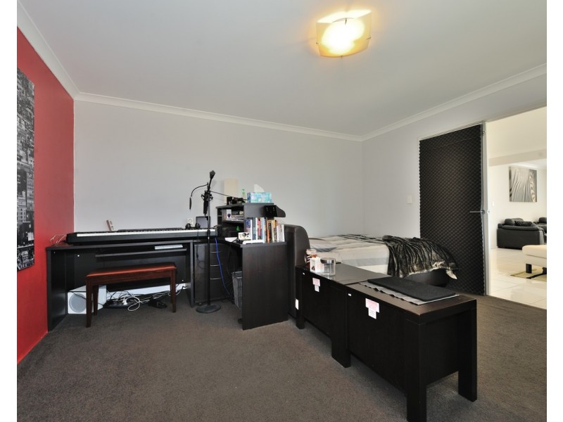 42 Whitemoss Turn, Waikiki WA 6169