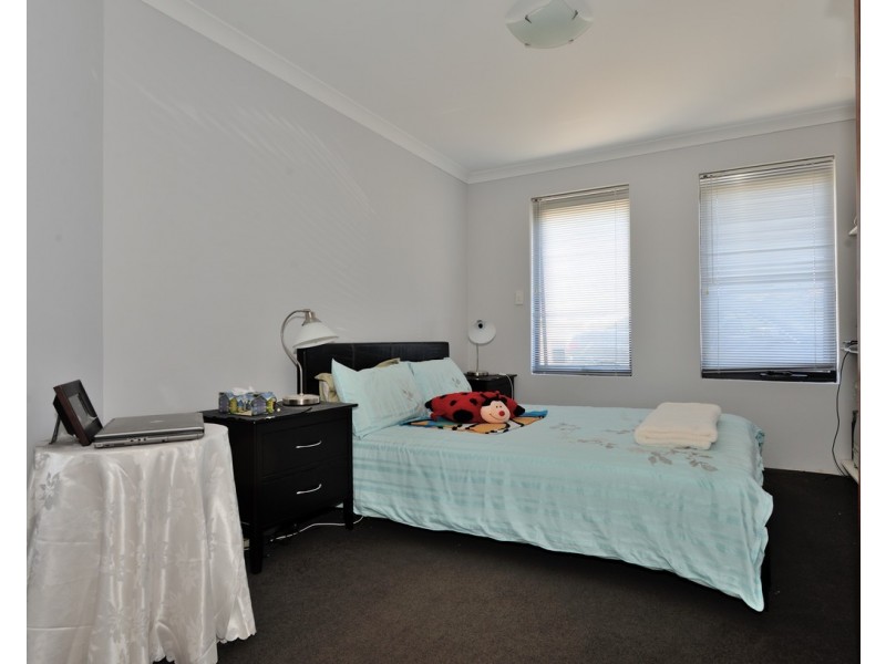 42 Whitemoss Turn, Waikiki WA 6169