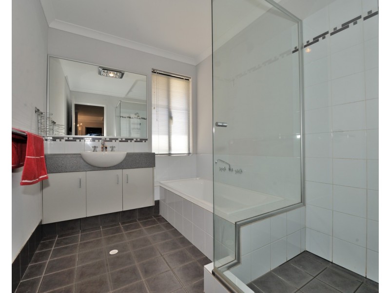 42 Whitemoss Turn, Waikiki WA 6169