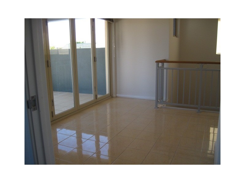 3/138 Lewington Street, Rockingham WA 6168