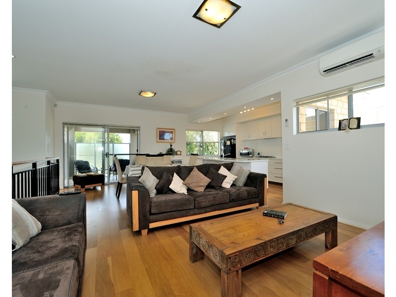 4/205 Kent Street, Rockingham WA 6168