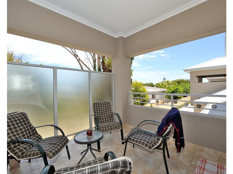 4/205 Kent Street, Rockingham WA 6168