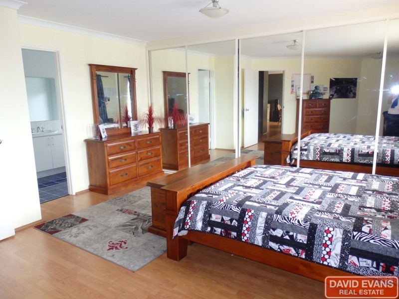 61 Chelmsford Avenue, Port Kennedy WA 6172