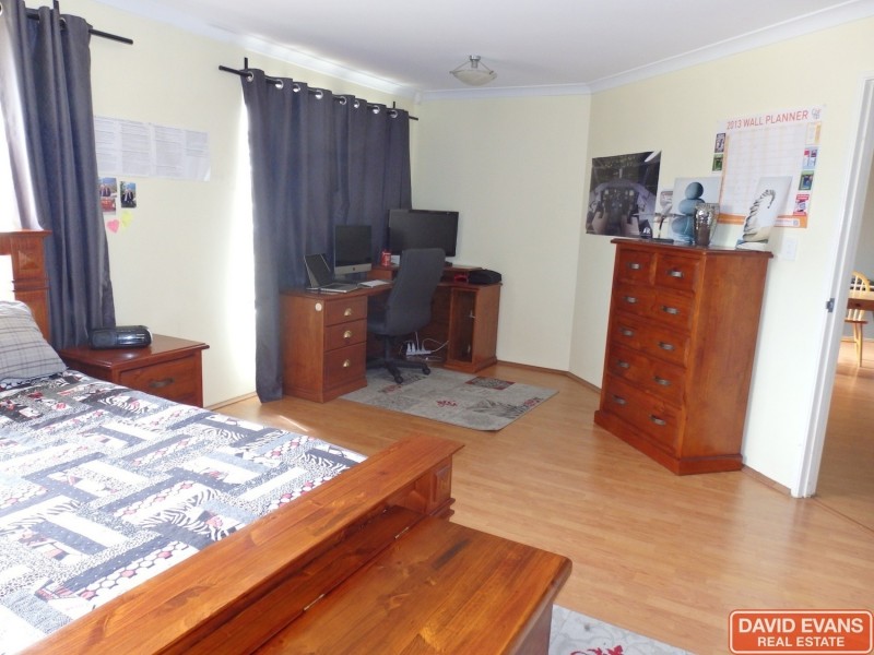 61 Chelmsford Avenue, Port Kennedy WA 6172