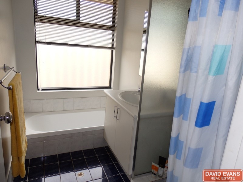 61 Chelmsford Avenue, Port Kennedy WA 6172