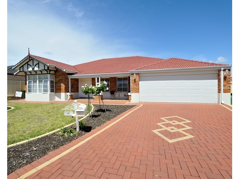 37 Baskerville Crescent, Baldivis WA 6171