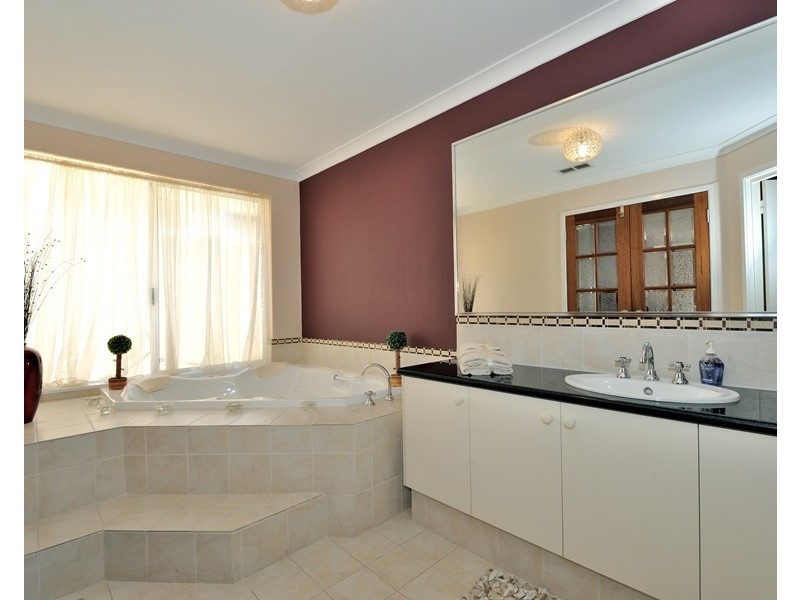 37 Baskerville Crescent, Baldivis WA 6171