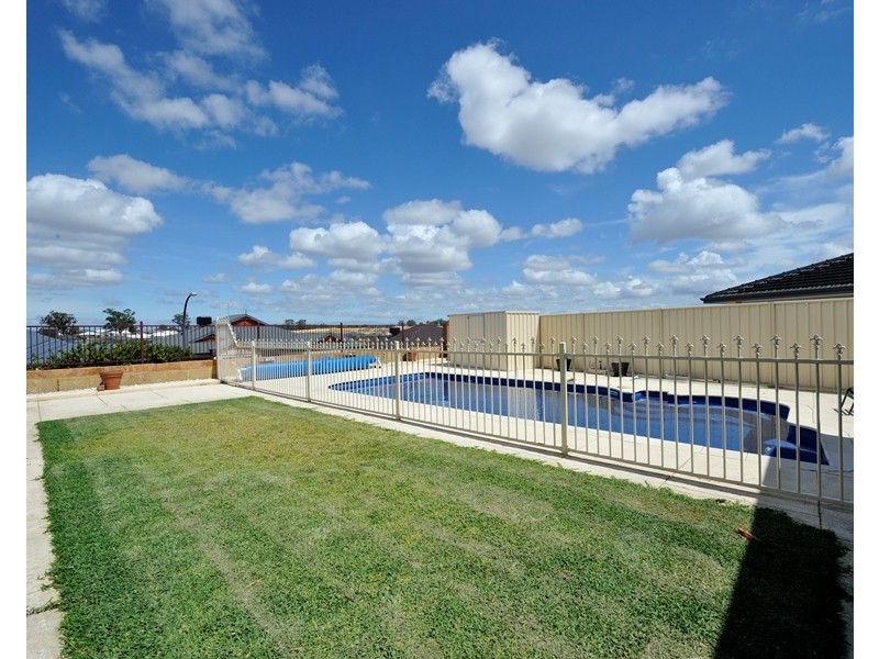 37 Baskerville Crescent, Baldivis WA 6171