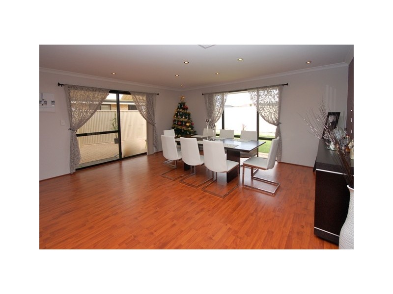 13 Ambleside Parade, Waikiki WA 6169