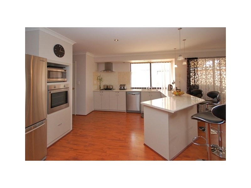 13 Ambleside Parade, Waikiki WA 6169