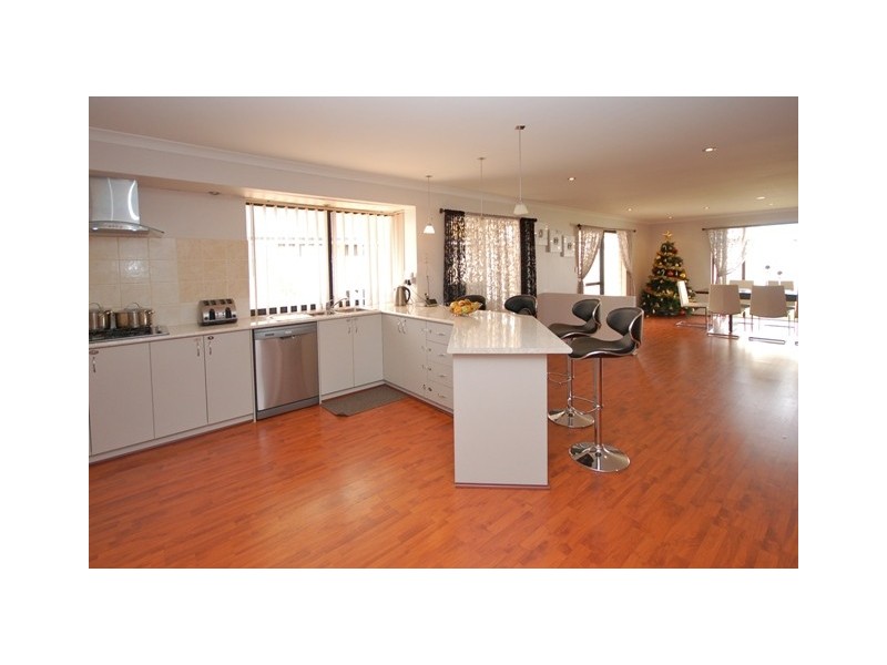 13 Ambleside Parade, Waikiki WA 6169