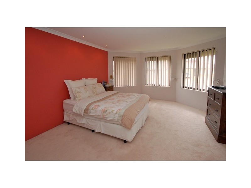 13 Ambleside Parade, Waikiki WA 6169