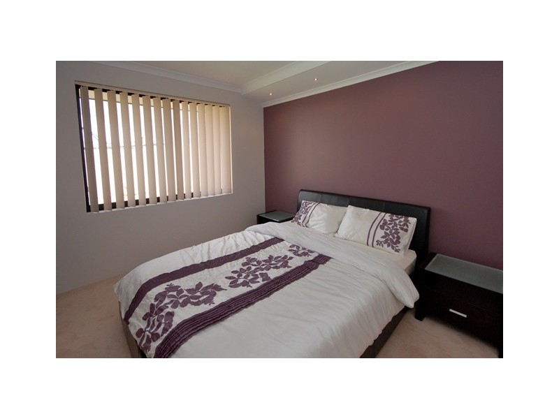 13 Ambleside Parade, Waikiki WA 6169