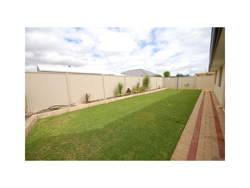 13 Ambleside Parade, Waikiki WA 6169